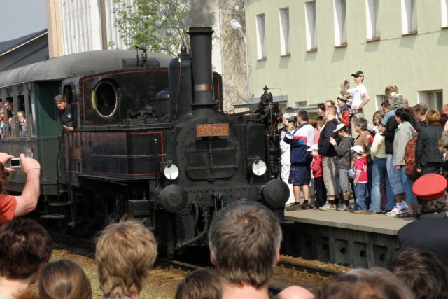 Parní lokomotiva,  která má svůj domov v Turnově od roku 1993,  jezdila původně na Moravě | foto: Jaroslav Hoření,  Český rozhlas