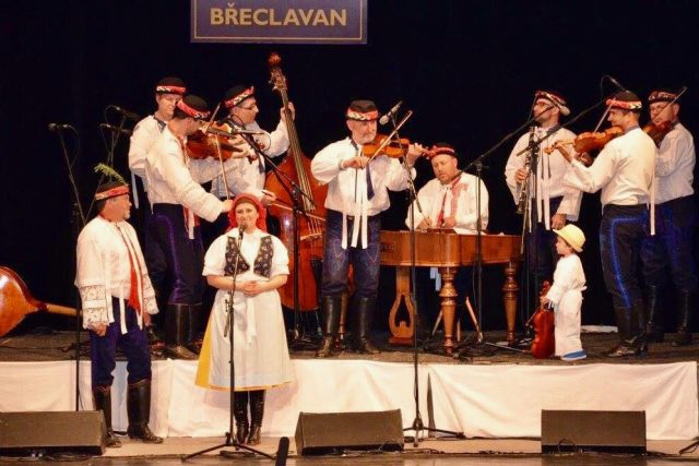 Cimbálová muzika Břeclavanu | foto: Archiv Cimbálové muziky Břeclavanu