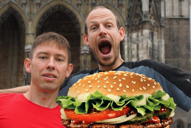 Podle odborníků na výživu patří krůtí maso mezi tzv. superpotraviny. Otázkou zůstává,  jestli můžeme říci,  že je krůtí hamburger opravdu zdravou pochoutkou | foto:  pixabay.com