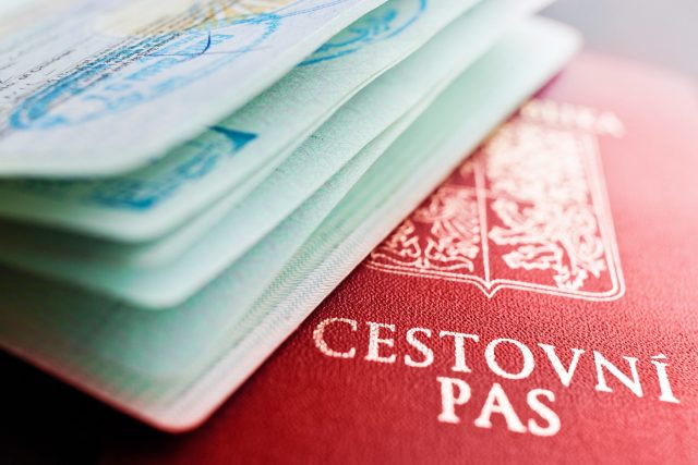 V Libereckém kraji kvůli konfliktu na Ukrajině vzrostl zájem o cestovní pasy pro děti  (ilustrační snímek) | foto: Fotobanka Profimedia