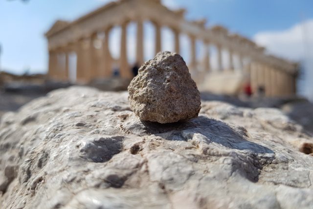 Athény: Parthenón a kámen z Akropole | foto: Pixabay,  Licence Pixabay