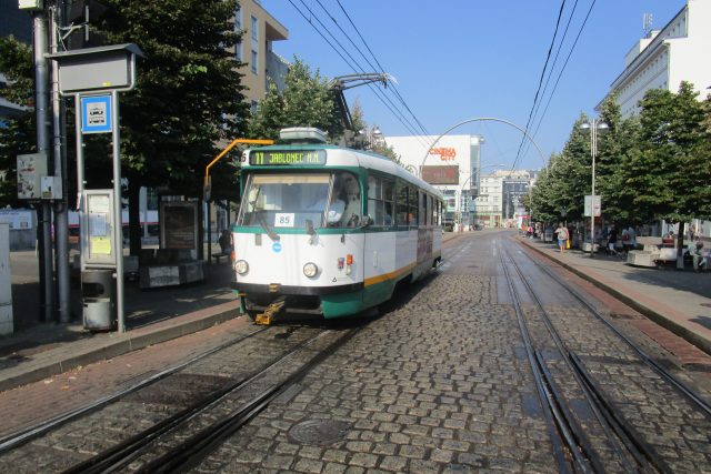 Trať tramvajové linky č. 11 mezi Libercem a Jabloncem nad Nisou potřebuje investici | foto: Jaroslava Mannová