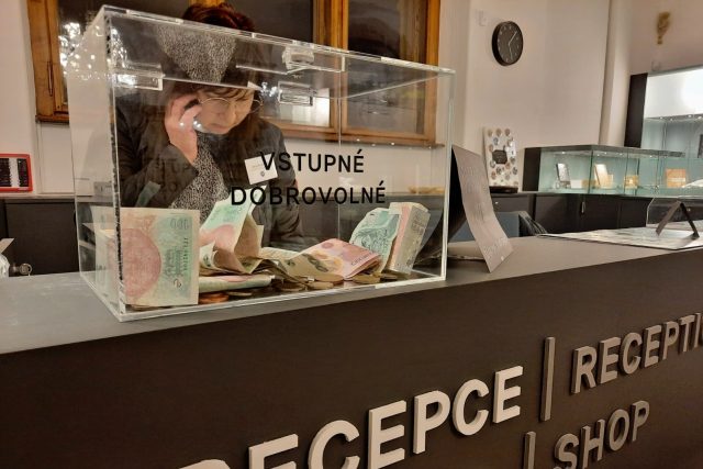 Severočeskému muzeu v Liberci mohou návštěvníci přispívat dobrovolným vstupným | foto: Tomáš Mařas,  Český rozhlas