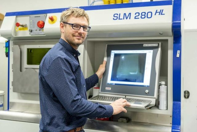 Hostem v Českém rozhlasu Liberec byl Jiří Šafka,  vedoucí skupiny 3D tisku na Ústavu pro nanomateriály,  pokročilé technologie a inovace TUL | foto: Technická univerzita Liberec