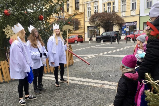 Tři králové na Českolipsku vybírají na dopravu handicapovaných dětí do speciální školy  (ilustrační snímek) | foto: Jiří Jelínek,  Český rozhlas