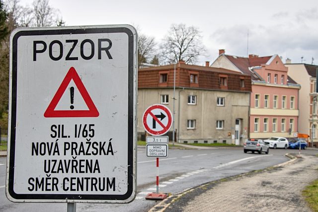 Dopravní značení objízdné trasy | foto: Jaroslav Hoření,  Český rozhlas