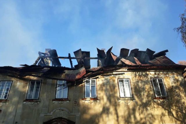 Předběžná odhad škody je 1, 5 milionu korun | foto:  HZS Libereckého kraje