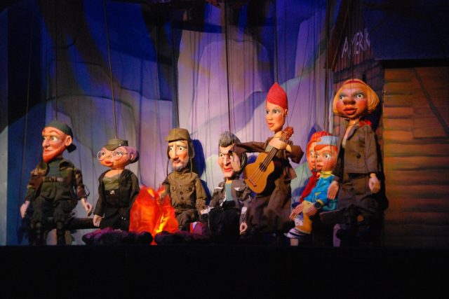 Nová hra v Naivním divadle přiblíží dětem svět trampů | foto: Lucie Fürstová