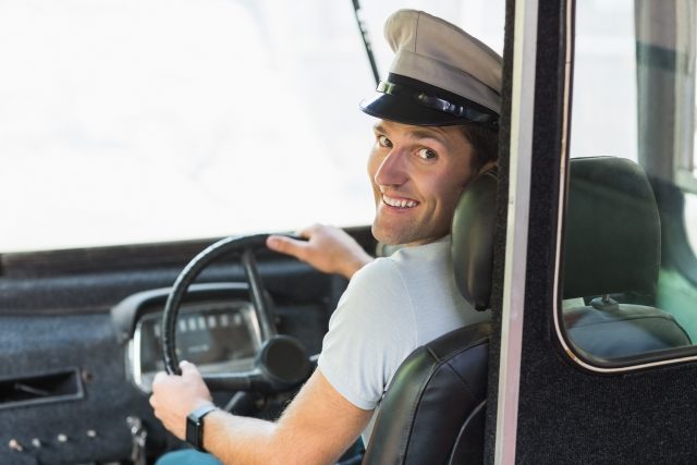 Cestující v liberecké hromadné dopravě mohou nyní za volantem potkat lidi nejrůznějších profesí. | foto: Profimedia