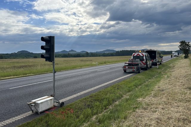 Provoz na silnici I/9 u Jestřebí bude řídit světelná signalizace | foto: Jiří Jelínek,  Český rozhlas