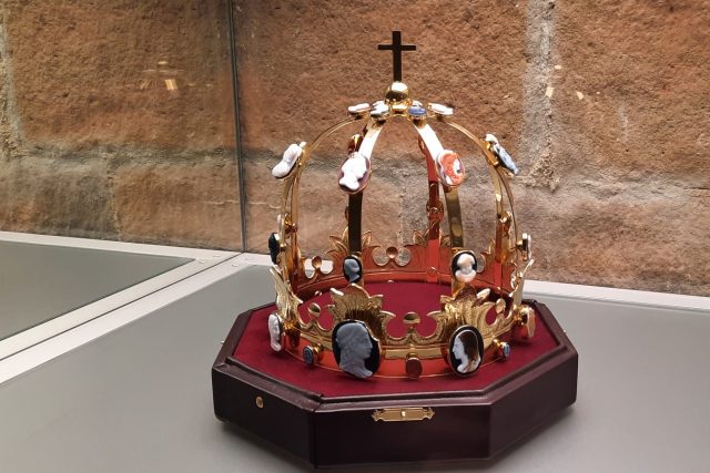 Turnovské muzeum vystavuje repliku Napoleonovy císařské koruny | foto: Ivana Bernáthová,  Český rozhlas