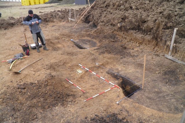 Dokumentace zahloubených jam v Přepeřích | foto: archiv archeologa Jana Prostředníka