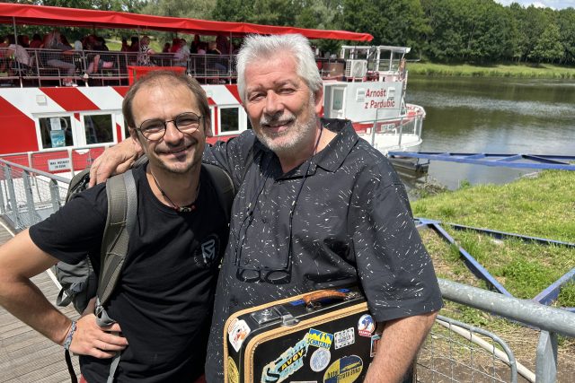 Na cestách s Petrem Janem Juračkou - u Labe v Pardubicích | foto: archiv Petra Voldána