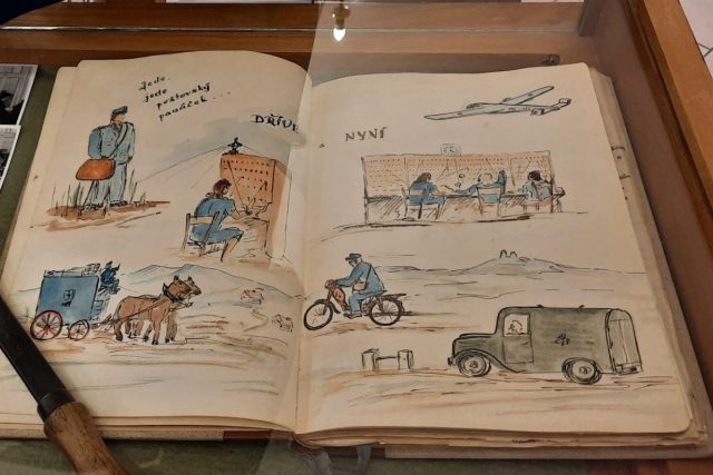 Pamětní kniha lomnické pošty z roku 1962 je také k vidění na filatelistické výstavě v tamním muzeu | foto: Ivana Bernáthová,  Český rozhlas