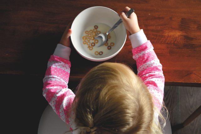 Dítě,  jídlo,  cereálie | foto: Pixabay