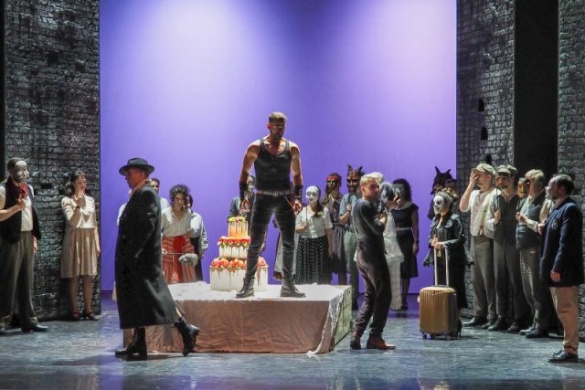 Don Giovanni na jevišti libereckého divadla  | foto: Karel Kašák