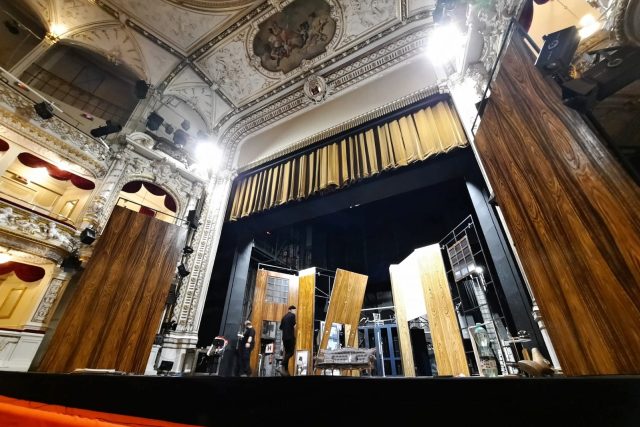 Liberecké Šaldovo divadlo připravuje novou hru,  kde „hraje&quot; i scéna | foto: Tomáš Mařas,  Český rozhlas