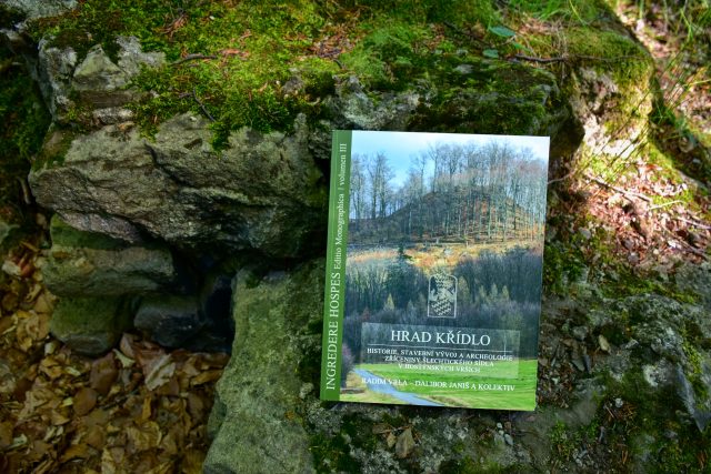 Zřícenina hradu Křídlo - kniha o hradu | foto: Zdeněk Urbanovský,  Český rozhlas