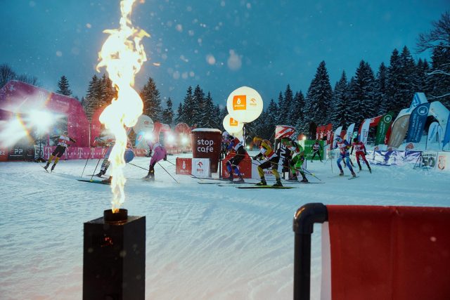 Triumfem švédských lyžařů skončil sprint na úvod 54. ročníku Jizerské 50 | foto: Jakub Nedbal