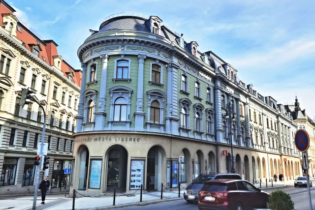 Jedna z úřednických budov Magistrátu města Liberce | foto: Tomáš Mařas,  Český rozhlas