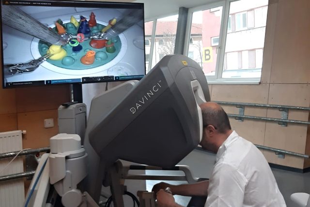 Nový přístroj pomůže chirurgům při náročných operacích | foto: Jana Švecová