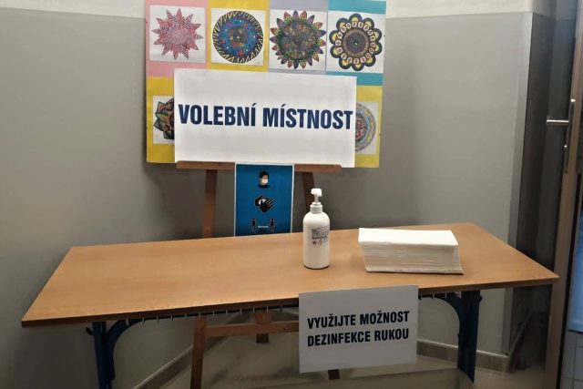 Volby provázejí hygienická opatření | foto: Eva Malá,  Český rozhlas,  Český rozhlas