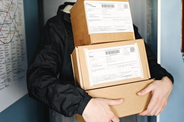 Balík,  balíky,  zásilka,  zásilky,  doručení,  doručování  (ilustrační foto) | foto: Pixabay