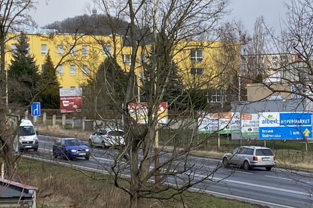 Billboardy u silnice I/9 na průtahu Českou Lípou | foto: Jiří Jelínek,  Český rozhlas