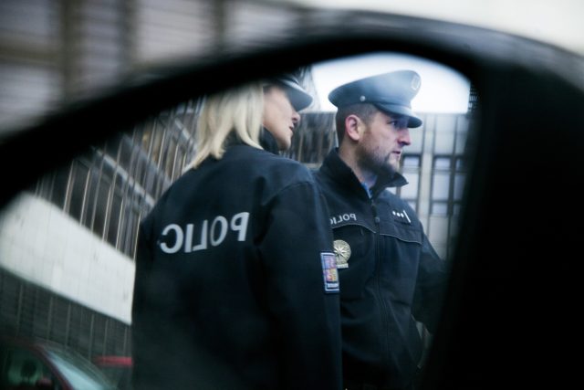 Začínající policisté příspěvek získají,  pokud se zavážou ke službě na pět let | foto: Michaela Danelová,  Český rozhlas