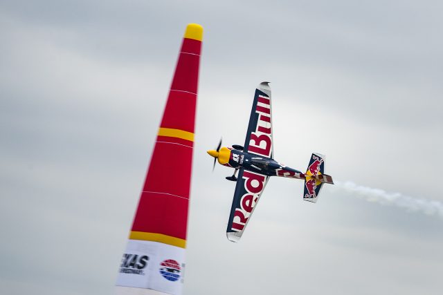 Martin Šonka v rozhodujícím závodě  (vítězná sezóna 2018) | foto: Samo Vidic,  Red Bull Content Pool